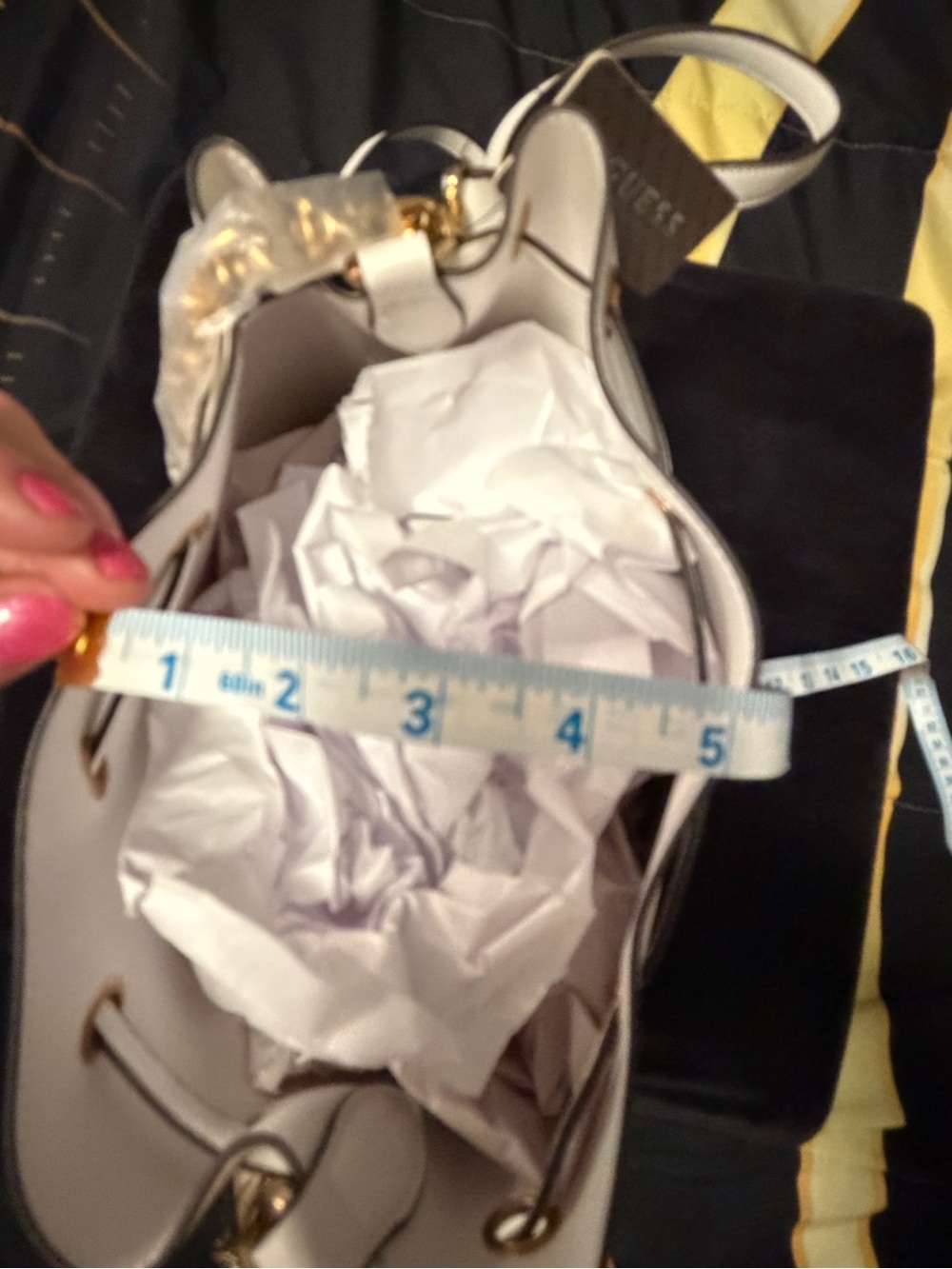 NWT GUESS Cream Tote with Gold Chain and Logo - Picture 5 of 12